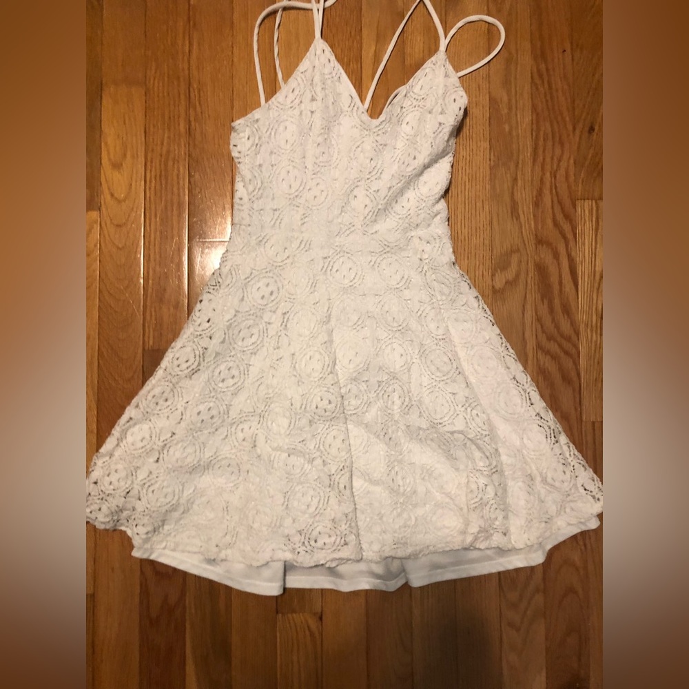 white altars state dress